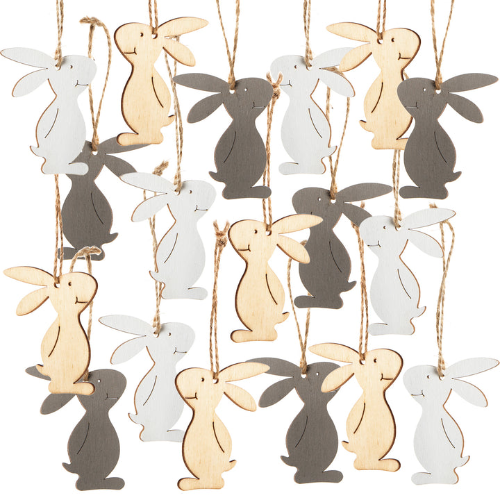 Logbuch-Verlag Hasenfamilie Figur aus Holz - 3 Osterhasen Holzdeko Ostern weiß Natur blau mit Puschel - Osterdeko zum Hinstellen 18 x 16 cm