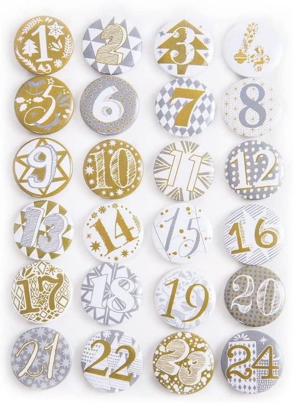 Zahlenbuttons mit Nummern 1 bis 24 aus Blech schwarz weiß zum Basteln eines Weihnachtskalenders