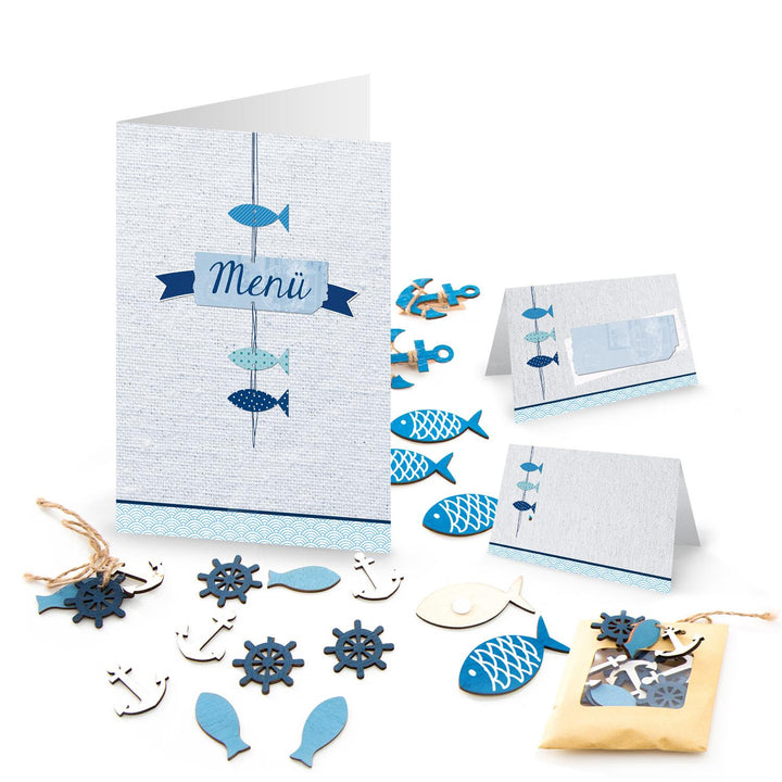 12 kleine weiße Papiertüten in 7,5 x 10 cm + 12 blau weiß maritime Dekofische auf Klammer