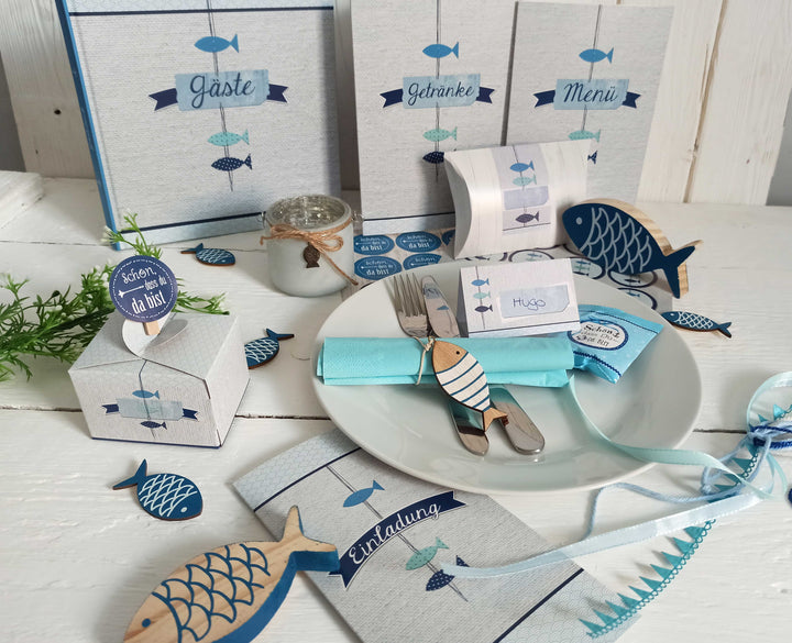 Maritimes Deko Set aus Holz - 6 kleine blaue Fische auf Klammern & 6 kleine blaue Anker auf Klammer