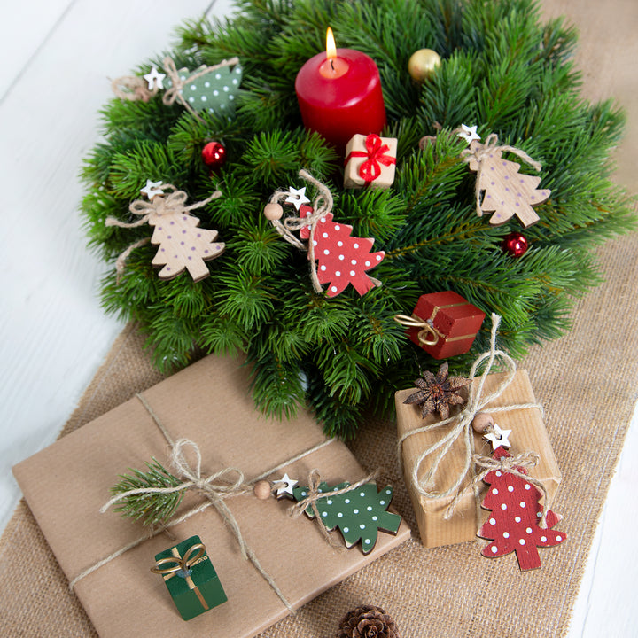 6 kleine Weihnachtsbäume Anhänger Baumschmuck Weihnachten aus Holz rot grün natur - Foto 3