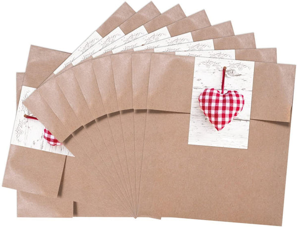 Geschenktüten-Set: 24 braune flache Papiertüten Weihnachtstüten Geschenktüten 10,5 x 15 + 2 cm Lasche + 24 weiß rote Schneeflocken Aufkleber 4 cm für give-aways
