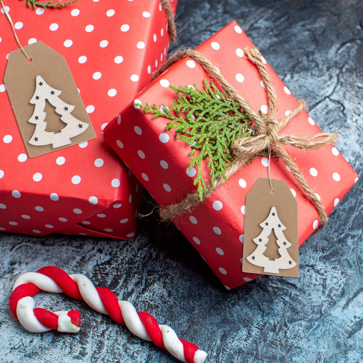 8 kleine Häuser als Weihnachtsanhänger Natur rot weiß