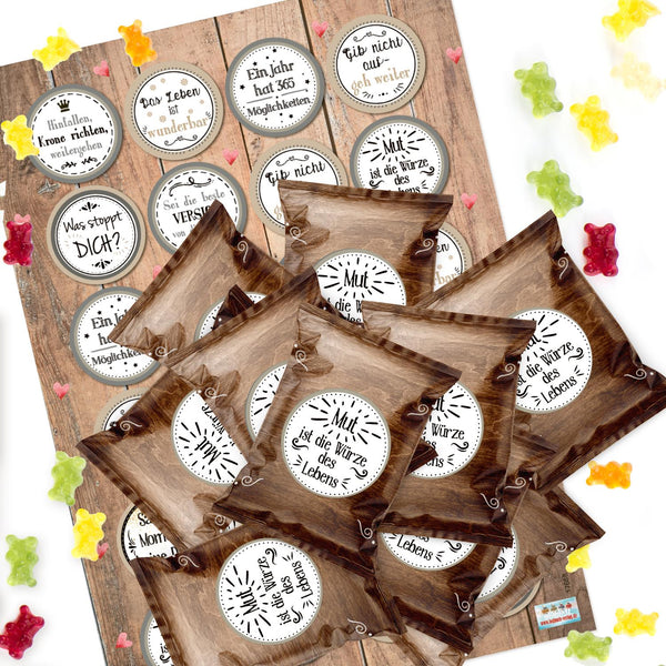 24 kleine Mini Gummibärchen mit Sprücheaufklebern als kleine Geschenke - Foto 1