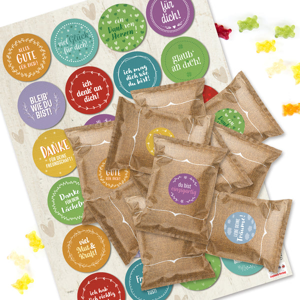 24 kleine Gummibärchen Tüten mit bunten Aufklebern mit Sprüchen - Give-Away - Foto 1