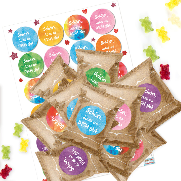 24 kleine Mini Gummibärchen mit Sprücheaufklebern als kleine Geschenke