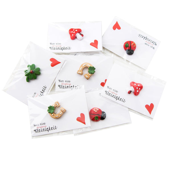 Give aways - mit Kärtchen Nur eine klitzekleine Kleinigkeit & verschiedenen Glücksbringer - Foto 1
