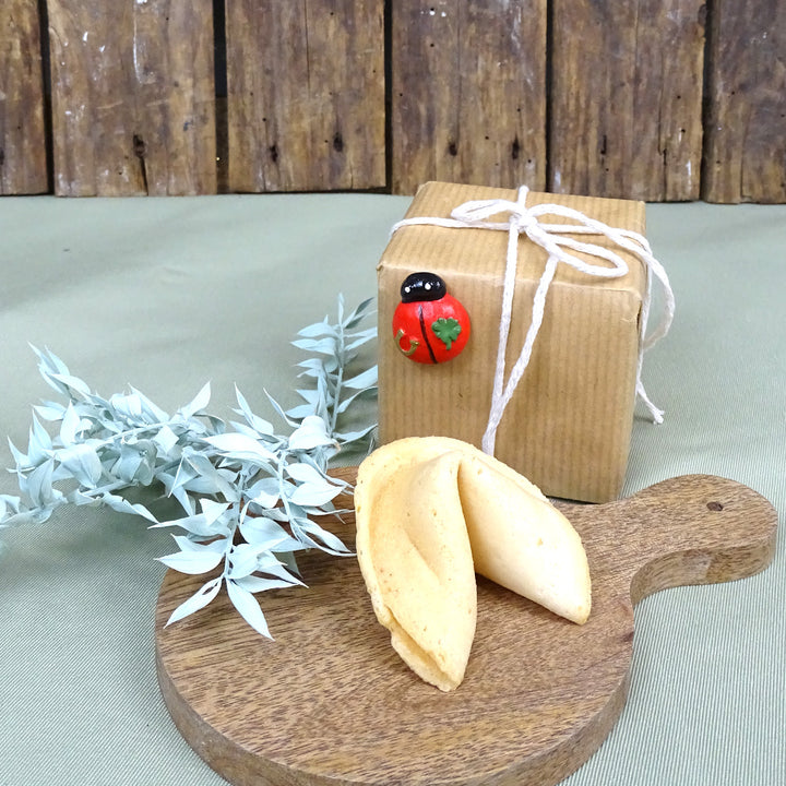 Set 46 Mini Glücksbringer Streuteile mit Klebepunkt Glückspilz Marienkäfer Kleeblatt - Glückssymbole zum Streuen - Foto 2