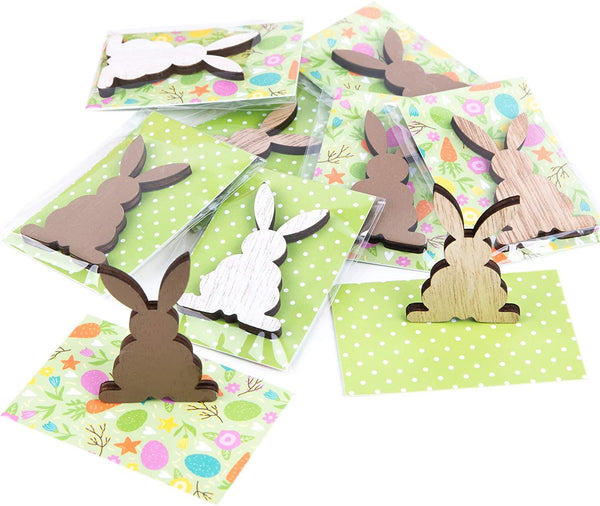Kleine Ostergeschenke - weiß braune Holzhasen + grün weiße Kärtchen