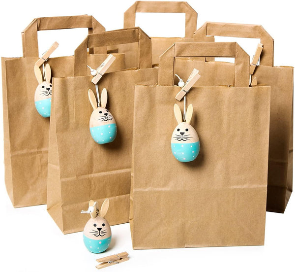 Logbuch-Verlag 5 weihnachtliche Geschenktüten braun aus Kraftpapier + 5 Hirsch Anhänger silber + Holzklammern Geschenkverpackung Weihnachten