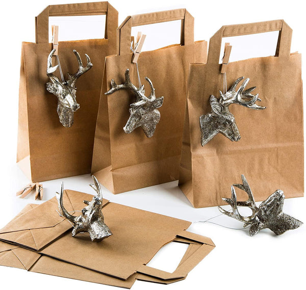 12 kleine braune Kraftpapier Geschenktasche 18 x 22 x 8 cm + 24 blau weiß türkis gestreift gepunktete Metallherzen Herz Anhänger + Klammern: Verpackung Gastgeschenke Hochzeit Geburtstag give-aways