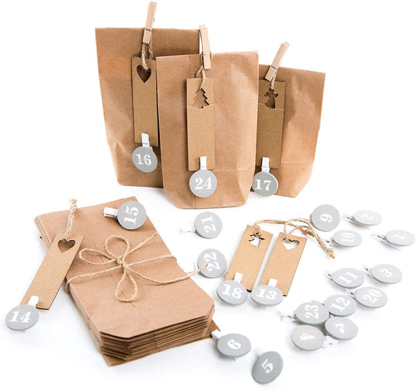 Kleine Verpackung Tüte: 24 Mini-Papiertüten natur braun 15 x 9 x 3,5 cm + Klammern + 24 Namensanhänger Tischkarten Tischdeko Mini-Geschenke Gastgeschenk