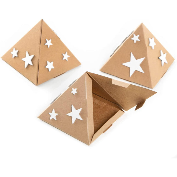 Kleine Pyramiden Pappschachteln aus Kraftpapier mit weißen Sternen - Foto 1