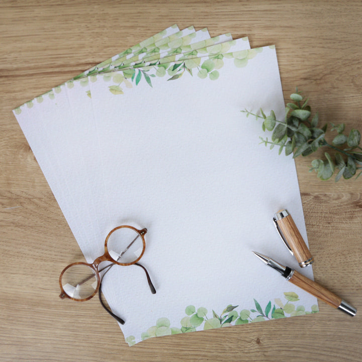 Schreibpapier DIN A4 grün weiß aquarell Blätter - Briefpapier Designpapier für Menükarten Einladungen Briefe 25 Blatt
