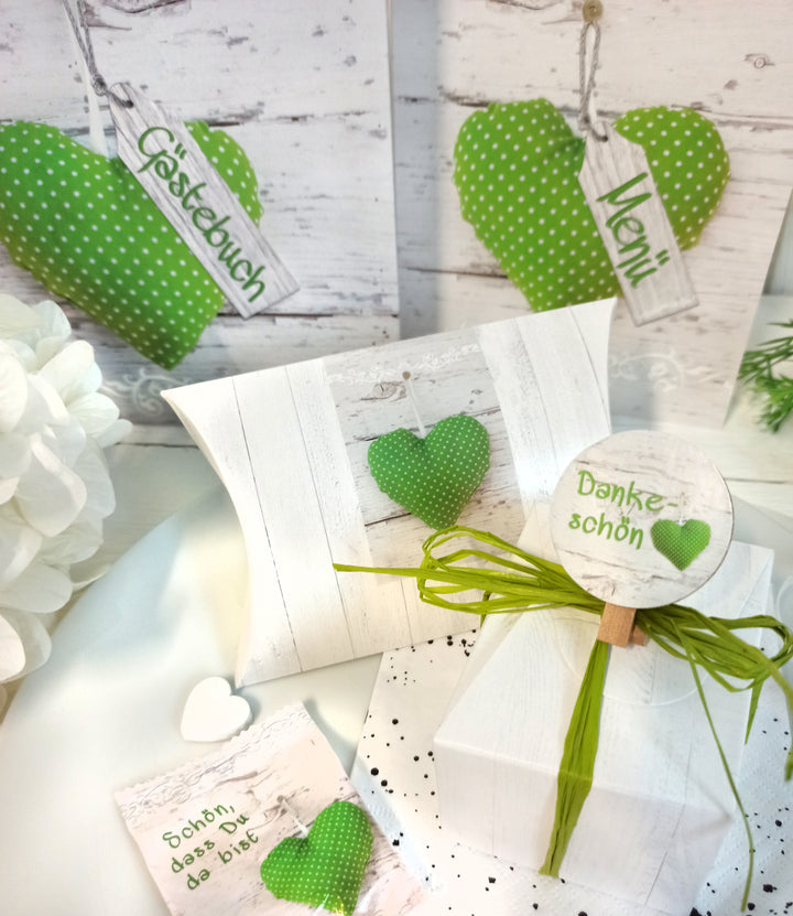 Gummibärchen Päckchen Schön, dass du da bist - grün weiß mit Herz - Süßigkeit Snack Give-Away 50 Stück