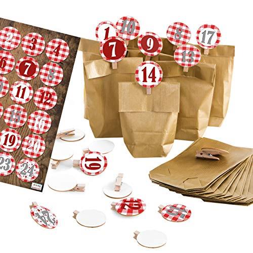 Logbuch-Verlag 24 kleine Geschenkbeutel silber + Holzklammern + Weihnachtsaufkleber beschriftbar - Tischkarte Give-Away Weihnachten