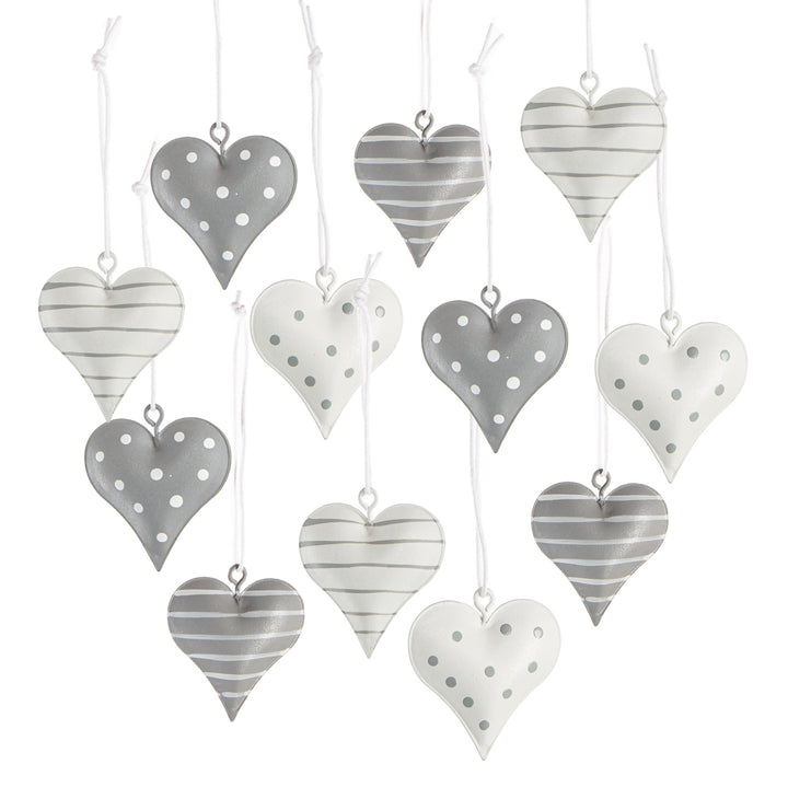 Herz Deko 12 kleine Metallherzen Anhänger grau weiß 4 cm - Foto 1
