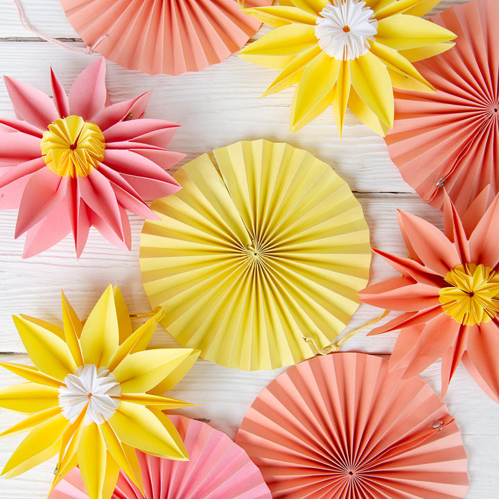 6 große Papierblumen mit Magnet Party Deko Garten 15 cm pink rosa gelb - Foto 2