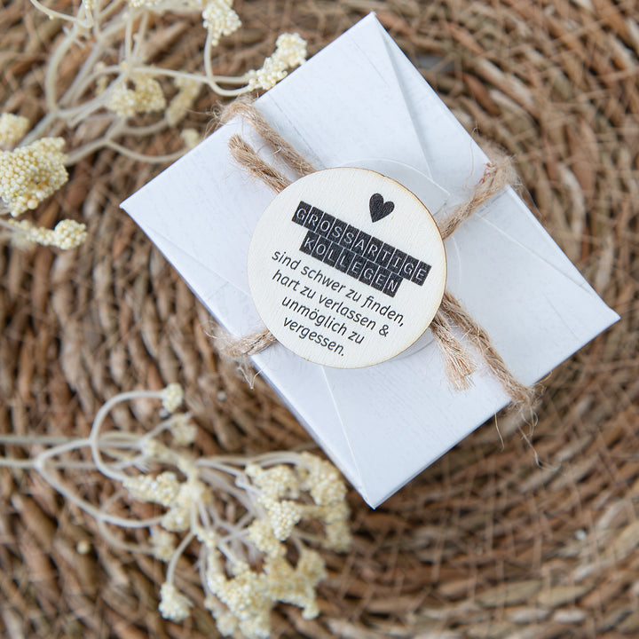 10 kleine Holztaler Geschenke für Kollegen als Abschiedsgeschenk Ø 4 cm - Foto 2