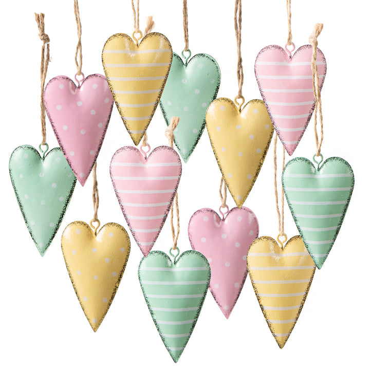12 Bunte Herzen Anhänger Frühling Sommer Ostern Metallherzen mit Schnur Geschenkanhänger 7 cm - Foto 1