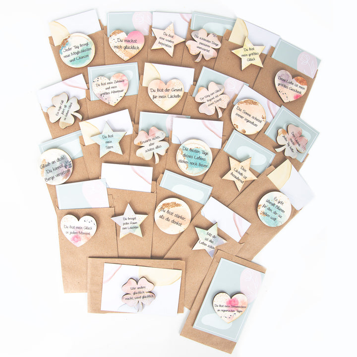 Logbuch-Verlag 8 Mini-Geschenke Holztaler mit Sprüchen Liebe Freundschaft Motivationsgeschenke für Freunde, Familie &amp; Partner