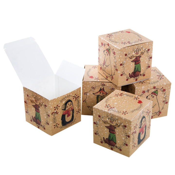 Weihnachts-Geschenkbox 10 x 10 cm mit bunten Wintertieren – zum Befüllen – Logbuch-Verlag